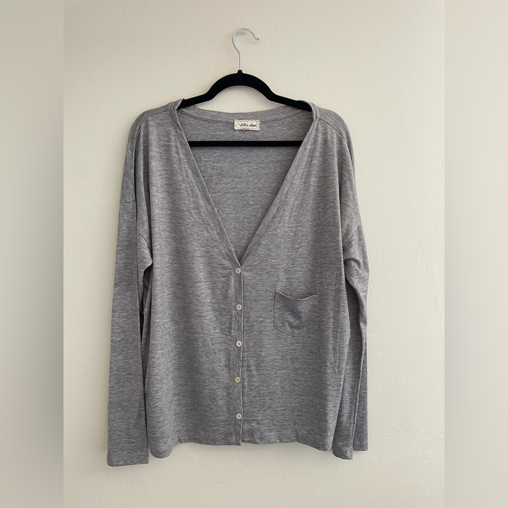 NWOT Super Comfy and Soft Boyfriend Cardigan with Side Pockets V Neck